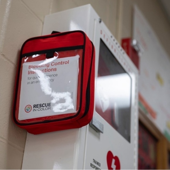 Rescue In Color bleeding control kit. Safety made Simple! - Picture 4 of 6